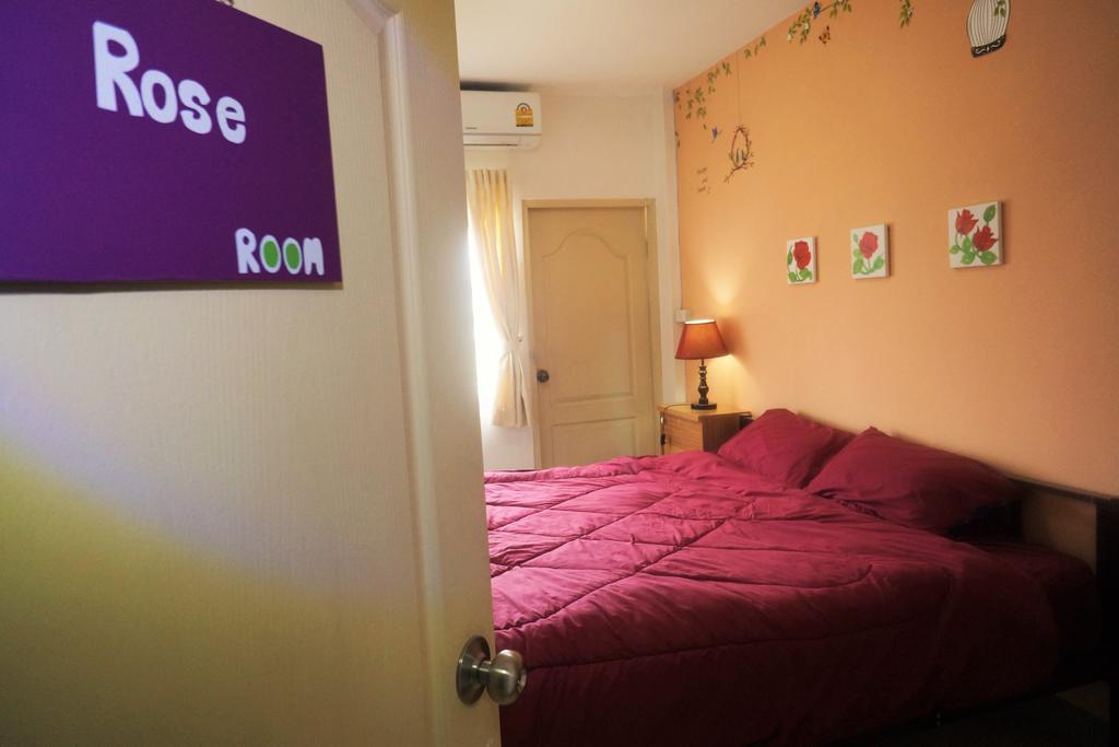 Cm City Hostel Чиангмай Екстериор снимка