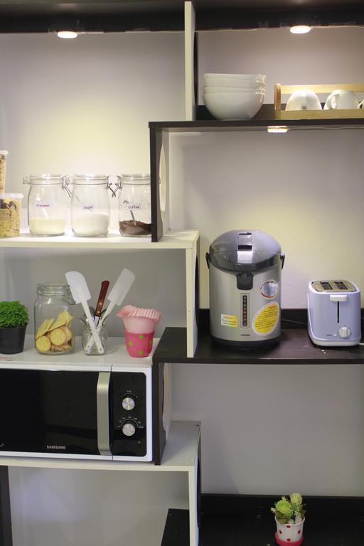 Cm City Hostel Чиангмай Екстериор снимка