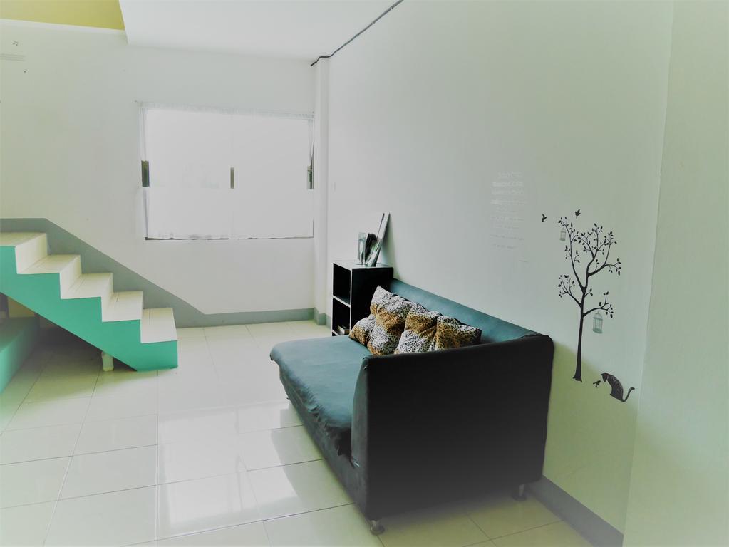 Cm City Hostel Чиангмай Екстериор снимка
