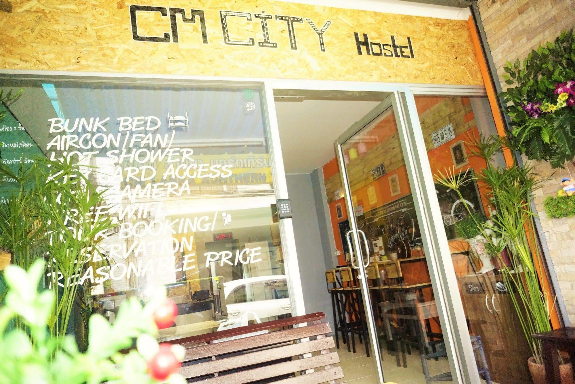 Cm City Hostel Чиангмай Екстериор снимка
